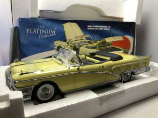 1/18 Scale Metal Die Cast Model Sun Star 1958 Buick Limited Convertible Yellow