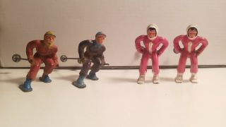 4 SKIING BARCLAY MANOIL CHRISTMAS WINTER FIGURE VINTAGE TRAIN LAYOUT 3