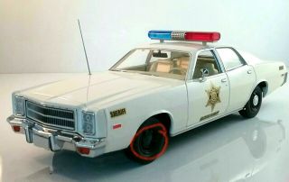 1977 Plymouth Fury Hazzard County Sheriff in 1:18 Scale by Greenlight 3