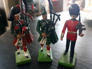 Vintage W.  Britain Scots Guard Bagpipe Toys Soldiers - - 1990 1986 1988.  England