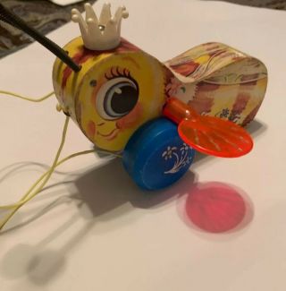 Vintage Fisher Price Queen Buzzy Bee 444 —cute Pull Toy
