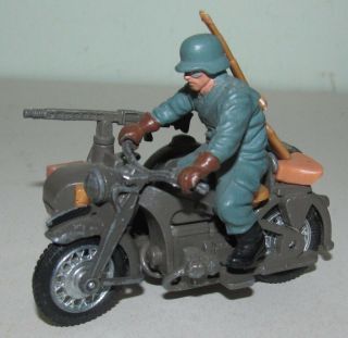 B Britains 1:32 Scale Military Bmw Motorcycle And Sidecar