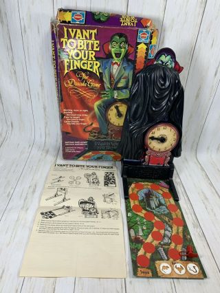 I Vant To Bite Your Finger “the Dracula Game” 1981 Hasbro Incomplete Bad Box