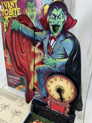 I Vant to Bite Your Finger “The Dracula Game” 1981 Hasbro InComplete Bad Box 3