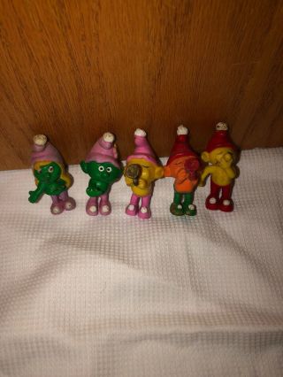 5 Vintage The Gnome Family Empire Toys Pvc Orange Yellow Green Smurf Figures