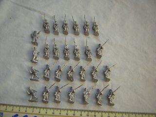 28 X White Metal Kepi Wearing French Foreign Legion Legionnaires Scale 1:72 20mm