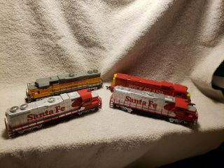 4 Ho Scale Train Locomotives For Repair Or Parts