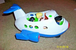 Fisher Price Little People Airplane With 3 People And 1 Pilot Sounds 2013