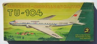 Flugzeug - Modellbaukasten 1/100 Aeroflot Tupolev Tu - 104 - Complete And Unstarted