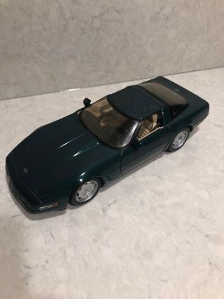 Vintage Diecast - - 1996 Chevy Corvette Coupe - - 1/18 Scale - - 10 " Long - - By Maisto A12