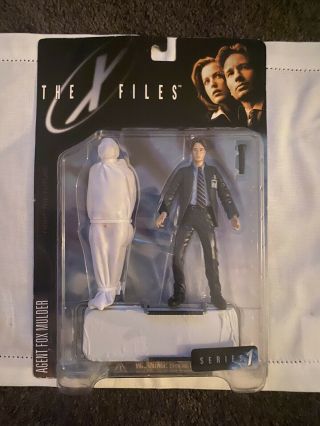 The X Files 6 " Agent Fox Mulder Action Figure Vintage Mcfarlane Toys 1998