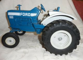 Vintage 1970s Ertl Ford 8600 Die Cast Metal Toy Tractor 1/12 Scale 3 Point Hitch