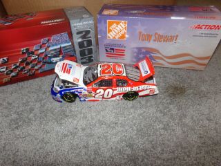 1/24 Tony Stewart 20 Home Depot / Independence Day Autographed 2003 Action