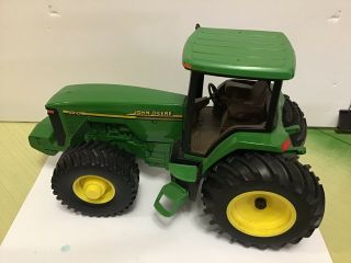 Ertl 1/16 John Deere Tractor,  Farm Toy,  Collectible,  8210 Stock 5786 - 9496.