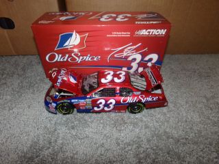 1/24 Tony Stewart 33 Old Spice Autographed 2005 Action Nascar Diecast