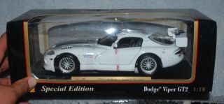 Dodge Viper Gt2 Gtsr White 1:18 Scale Diecast Model Car By Maisto 31845
