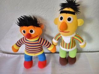 Sesame Street Bert & Ernie Hasbro Softies Stuffed Plush Doll Vintage 80s