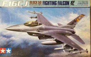Tamiya F - 16cj Fighting Falcon 1/32 Scale Plastic Model Kit
