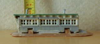 N Scale Building Small Chicken Coop Gray With Green Roof