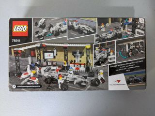 Lego Speed Champions Set 75911 McLaren Mercedes Pit Stop 2015 Retired 2