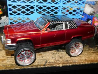 Jada 1985 Cadillac Brougham Donk Box & Bubble Die Cast 1:24 Red