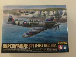 Tamiya 60319 9800 Wwii British Supermarine Spitfire Mk.  Ixc - 1:32,  5 Bonus Piece