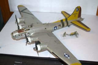 1:72 Professional Built Model Aircraft Wwii Us Boeing B - 17