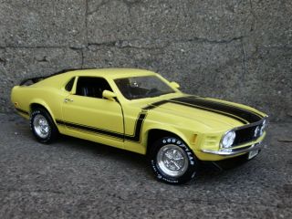 Ertl American Muscle 1970 Ford Mustang Boss 302 1:18 Scale Diecast Model Car