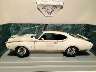 1/18 Scale 1969 Hurst Olds H/o 455 Coupe - White Exterior/black Interior