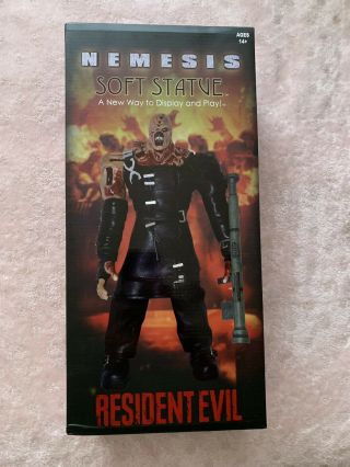 Resident Evil 3: Nemesis 15 " Soft Statue Figure 1:6 Mli Exclusive Figure 11