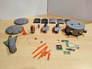 46 - 1805 Revell 1/96 Scale Space Station Plastic Model Kit Built Parts Kit