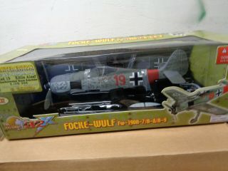 The Ultimate Soldier S2 1/32 Wings Focke - Wulf Fw 190a - 8 Ww2 Limited Edition