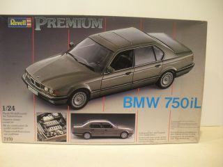 Bmw 750 Il By Revell,  1:24 Scale,  Highly Detailed Kit With Engine,