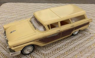 1/25 Revell 1957 Ford Country Squire Wagon Built Model Kit