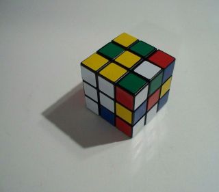 Vintage 1980s Rubiks Cube 2.  25 "