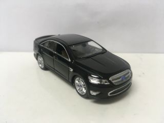2010 10 Ford Taurus Sho Collectible 1/64 Scale Diecast Diorama Model