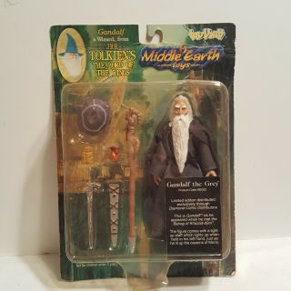 Middle Earth Toys Toy Vault The Lord Of The Rings Gandalf Action Figure