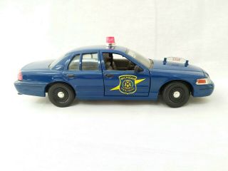 1:24 Classic Metal Michigan State Police Ford Crown Vic Die Cast