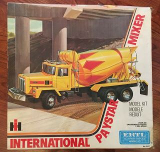 Ertl International Paystar Cement Mixer Truck 1:25 Scale Model Kit - 1977