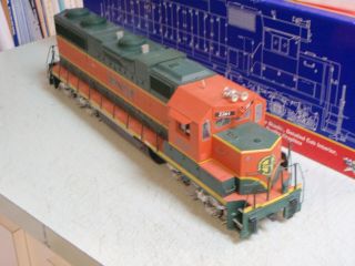 Usa Trains Emd Gp38 - 2 Diesel Locomotive With Sound R22204 Bnsf 2261 1 Ga 1;29