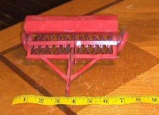 Vintage 1/16 Tru - Scale Toy Farm Implement Equipment Disc Grain Drill - Planter Red