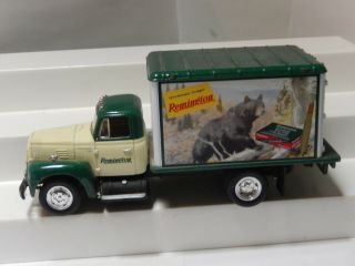 1995 First Gear 1957 International Diecast Remington " Bear " Truck,  1:34