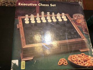 Dillard ' s Upscale Executive Glass Chess set in walnut chess storage box 3
