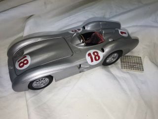 Franklin 1:24 1954 Silver Mercedes - Benz W 196 R - No.  18 Race Car