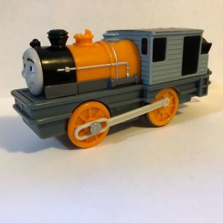2009 Thomas & Friends Trackmaster Motorized Orange Dash Train Car Engine V9034 3