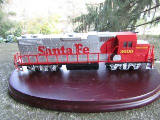 Vintage Life - Like Ho Electric Train - Diesel Engine - Santa Fe 3600