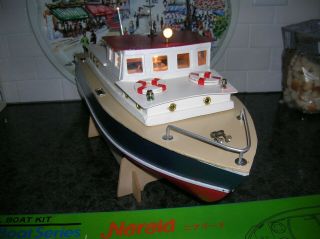 TOY WOOD BOAT BATTERY OPERATED BOAT ITO VINTAGE WOODEN BOAT CABIN CRUISER BOAT 3