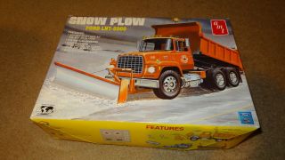 Amt Ford Ln - 8000 Snow Plow.  Ford Truck.  1/25 Scale.  Unbuilt Model Kit