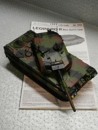 Built 1/35 Italeri Leopard 2 A4