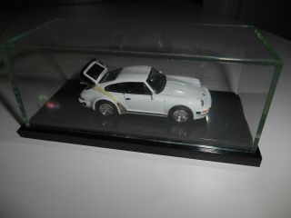 Hot Wheels Cool Collectibles Limited Edition Porsche 930 Turbo White W/ Case